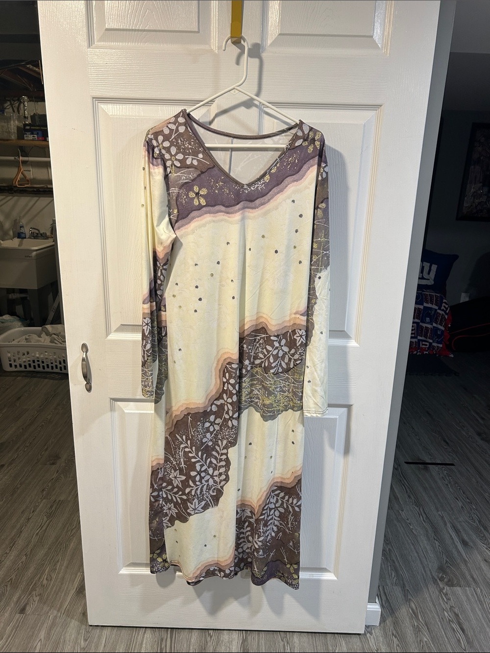 Long Sleeve Floral Wave Print Dress in Cream and Brown